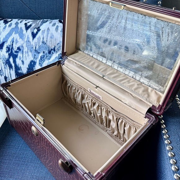 Samsonite Vintage Shwayder Bros. Style 4112 Train Cosmetic Case w/tray - Picture 4 of 10